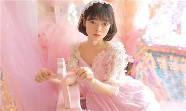 红岗供卵试管代怀生子多少钱？这一直是很多不孕不育家庭关注的话题。在中国，不孕不育的发生率越来越高，根据《中国不孕不育现状调研报告》显示，育龄夫妇的不孕不育率从20年前的3%增长至现在的12.5%-18.2%，患者人数高达6000万以上。在这样的背景下，许多家庭通过供卵试管来实现自己的生育梦想。那么，供卵试管代怀生子的费用到底是多少呢？